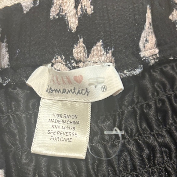 Black and White Floral Skort - Picture 3 of 3